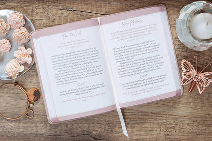 JoyFull (Daily Devotional for Women)