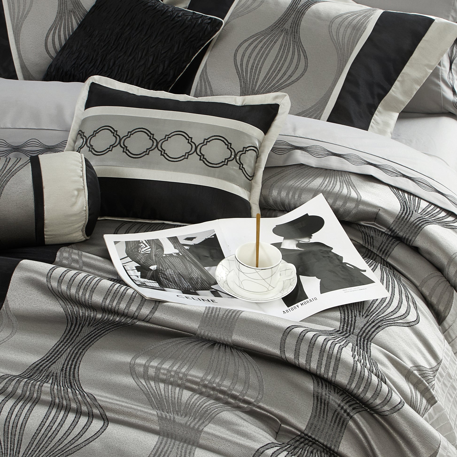 Black Silver-