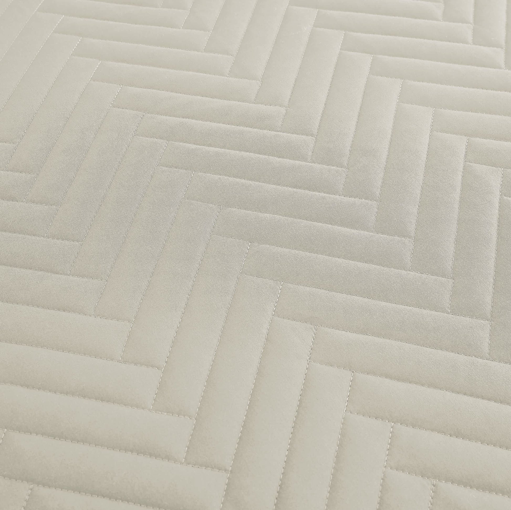 Chevron Alabaster-