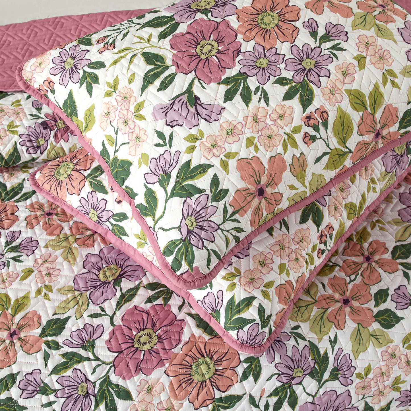 Nanshing Alayna 3 Piece Queen Floral Quilt Set