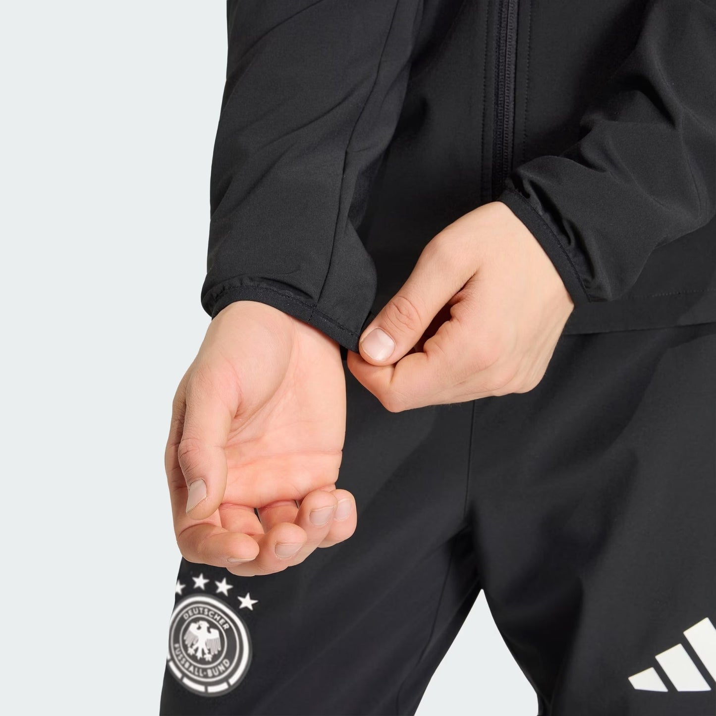 [jz9326] Mens Adidas Dfb Germany Tiro Travel Full Zip Windbreaker - Black