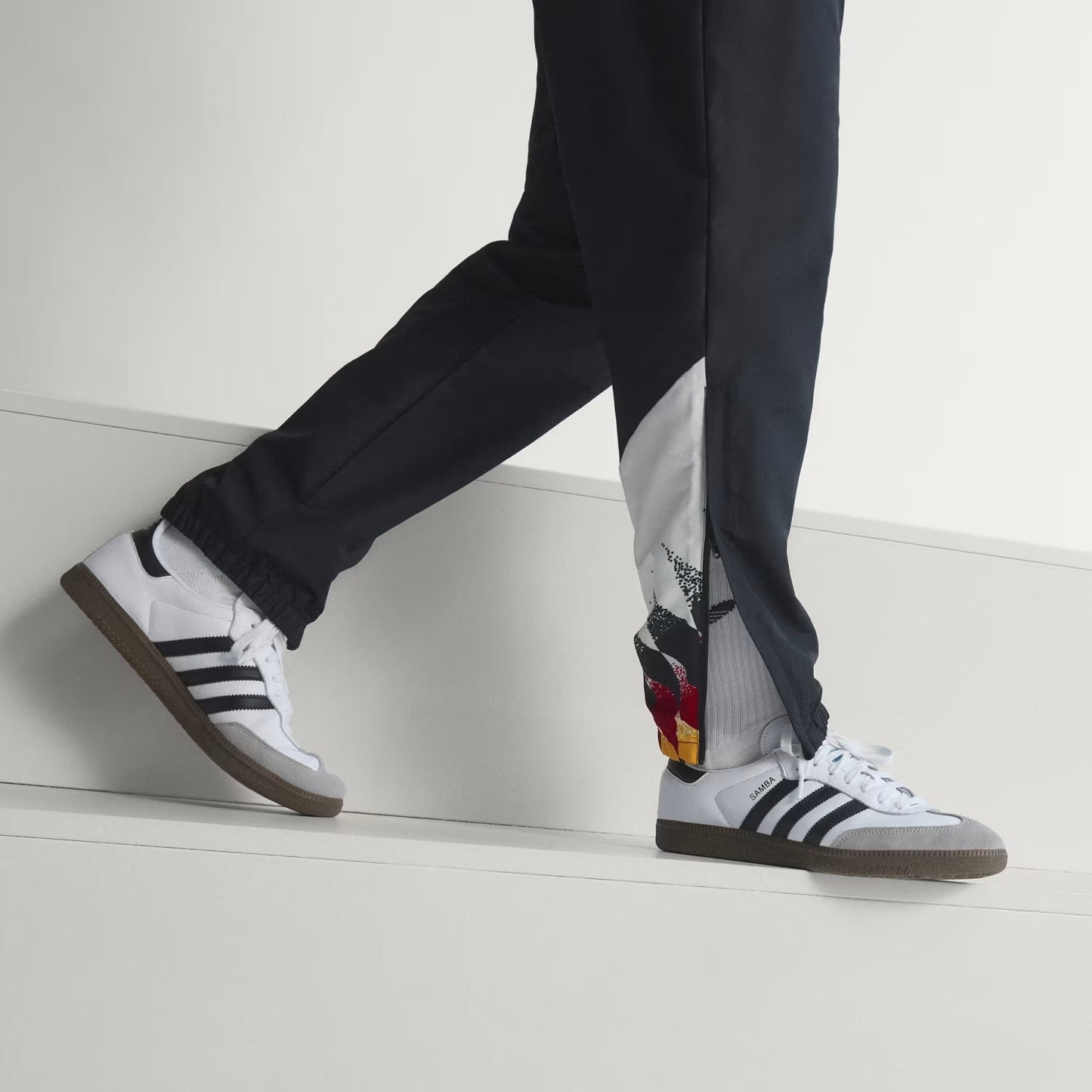 [jw8808] Mens Adidas Dfb Germany Track Pants 1994 - Black