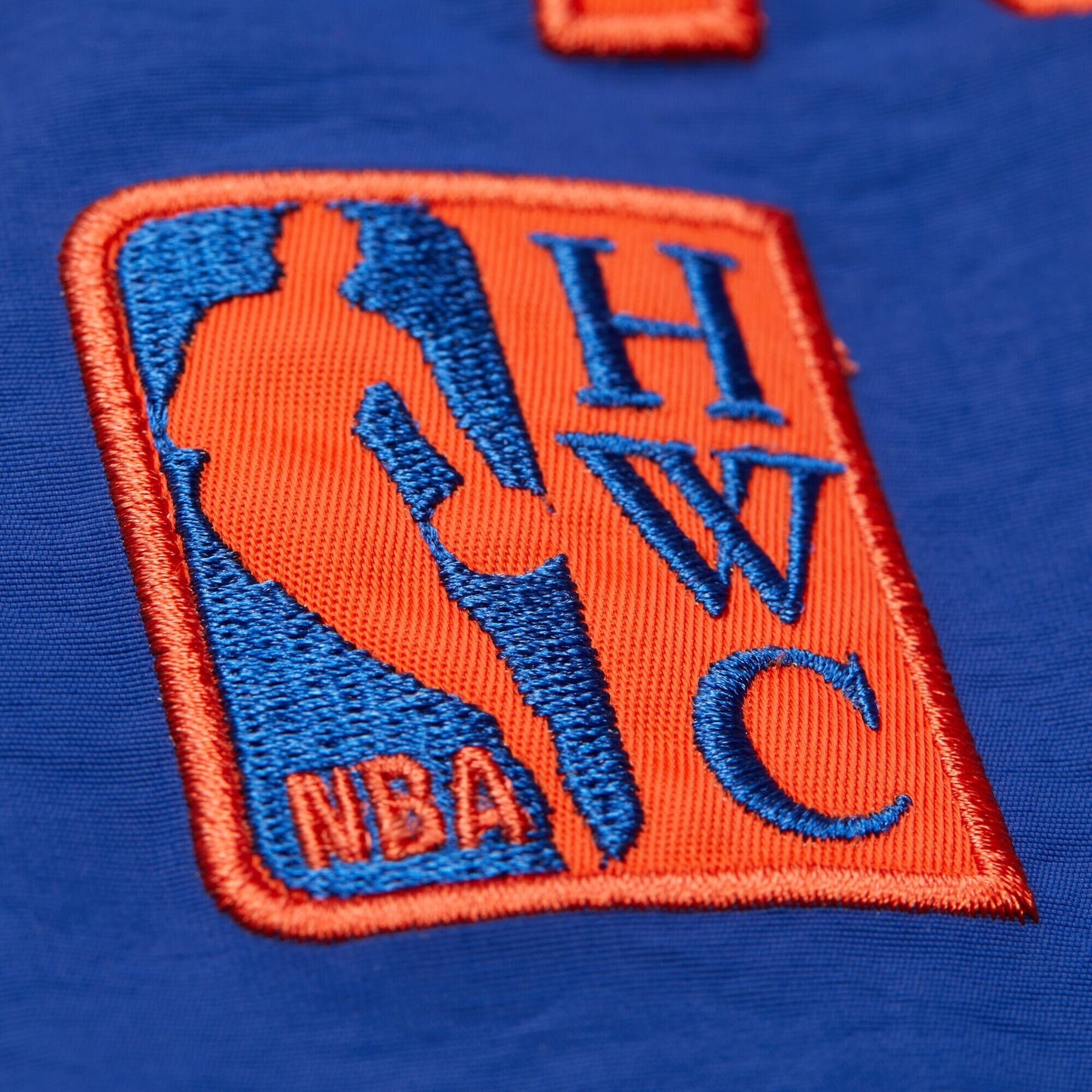 Mitchell & Ness Men's NBA Nylon Pullover Jacket Vintage Logo Knicks Pullovers