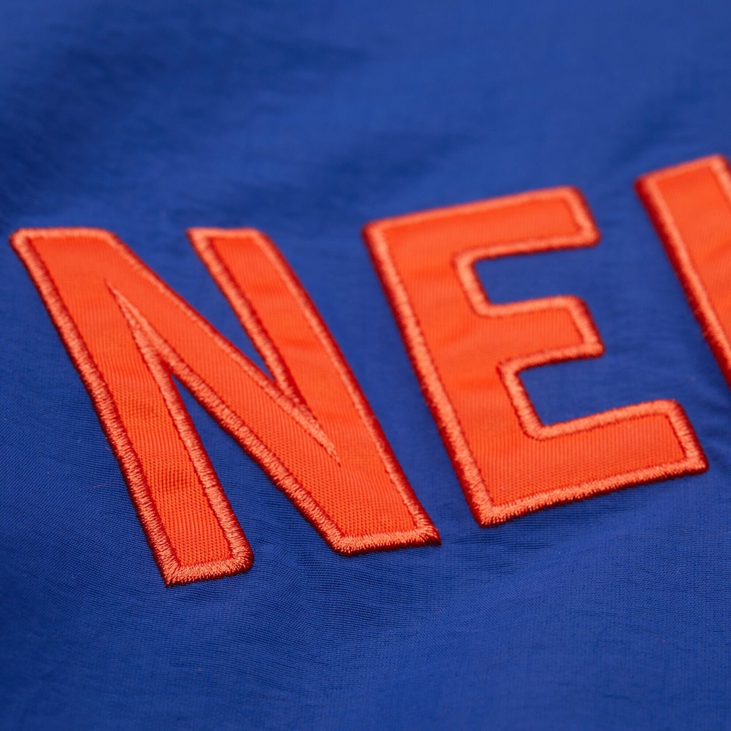 Mitchell & Ness Men's NBA Nylon Pullover Jacket Vintage Logo Knicks Pullovers