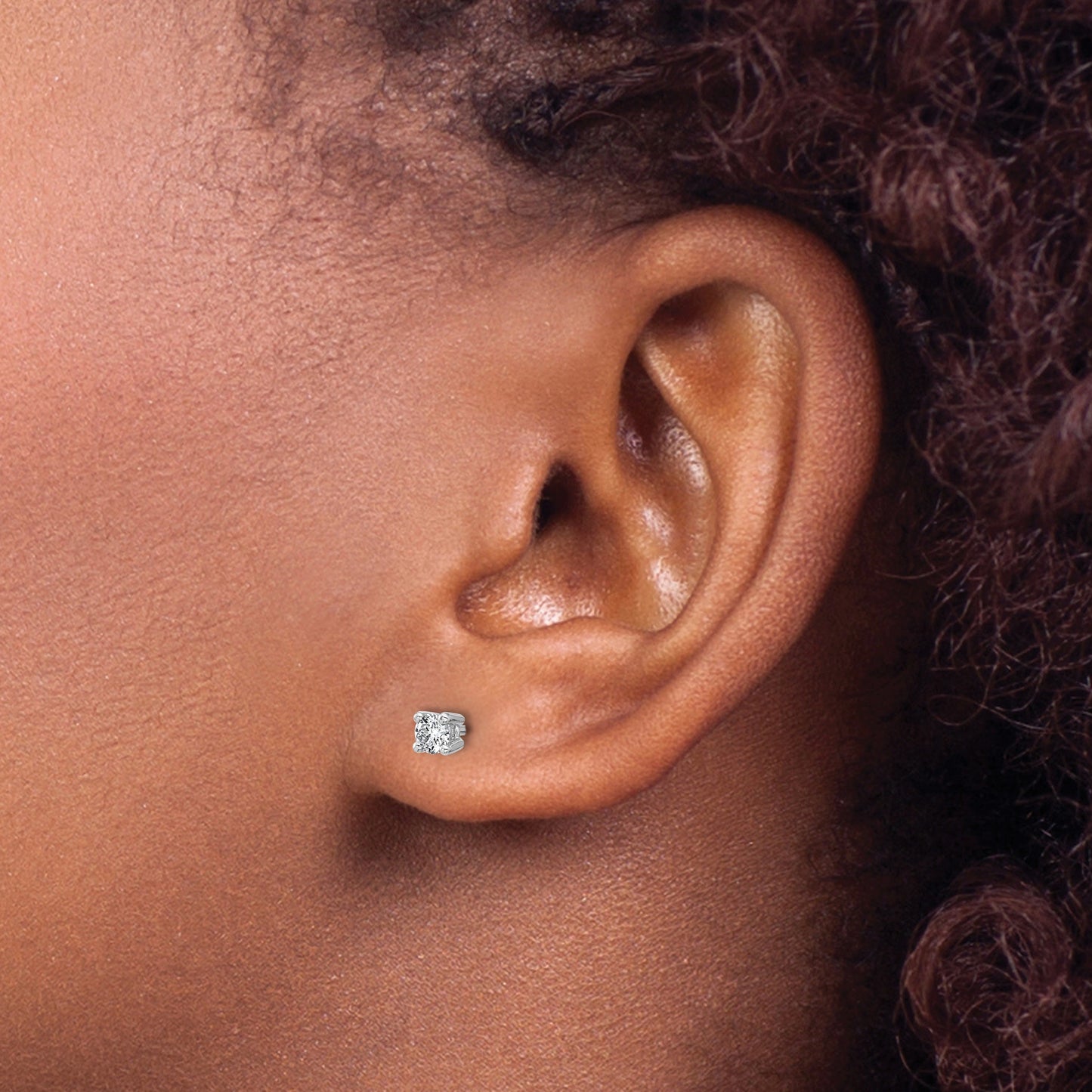 14K White Gold Lab Grown Diamond Round Shaped Diamond Stud Earrings