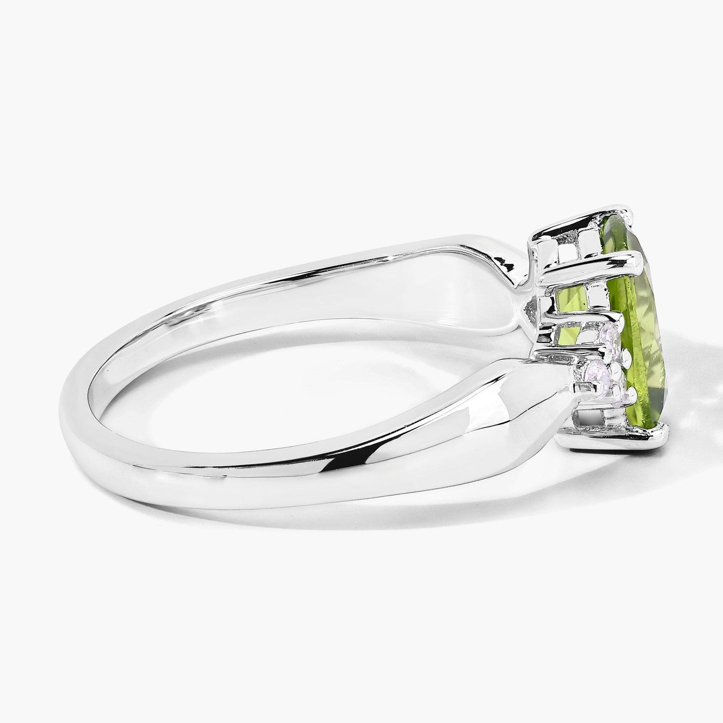 1.40 Ct Cushion Green Peridot & Lab Diamond Prong Silver Cocktail Ring