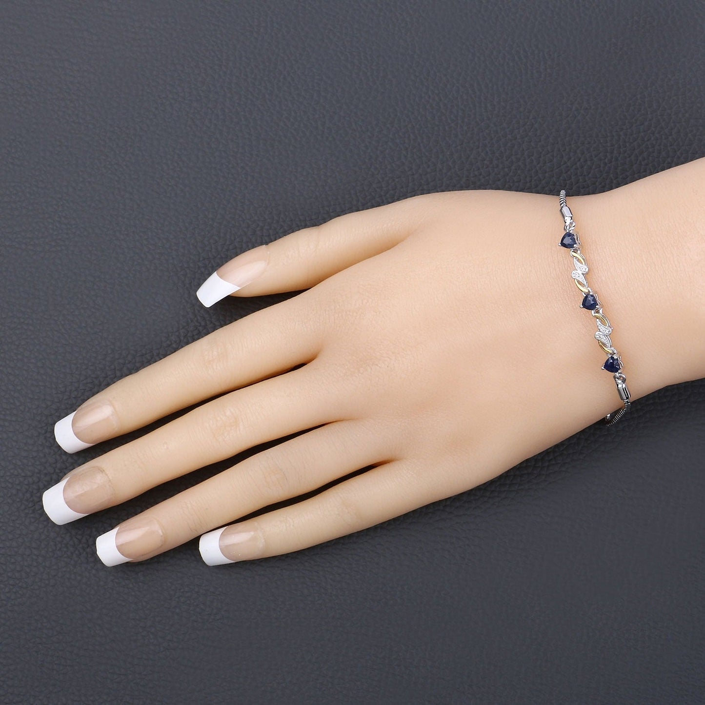 1.09 Ct Heart Blue Sapphire Prong Silver Bolo Adjustable Bracelet