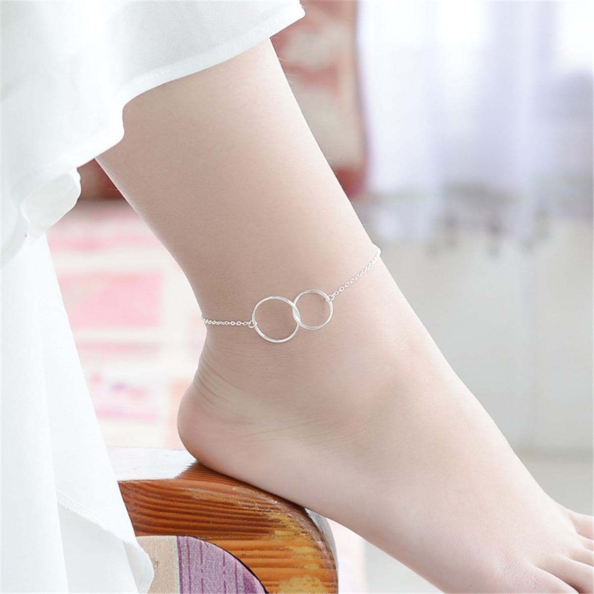 Silvertone Interlocked Circle Anklet