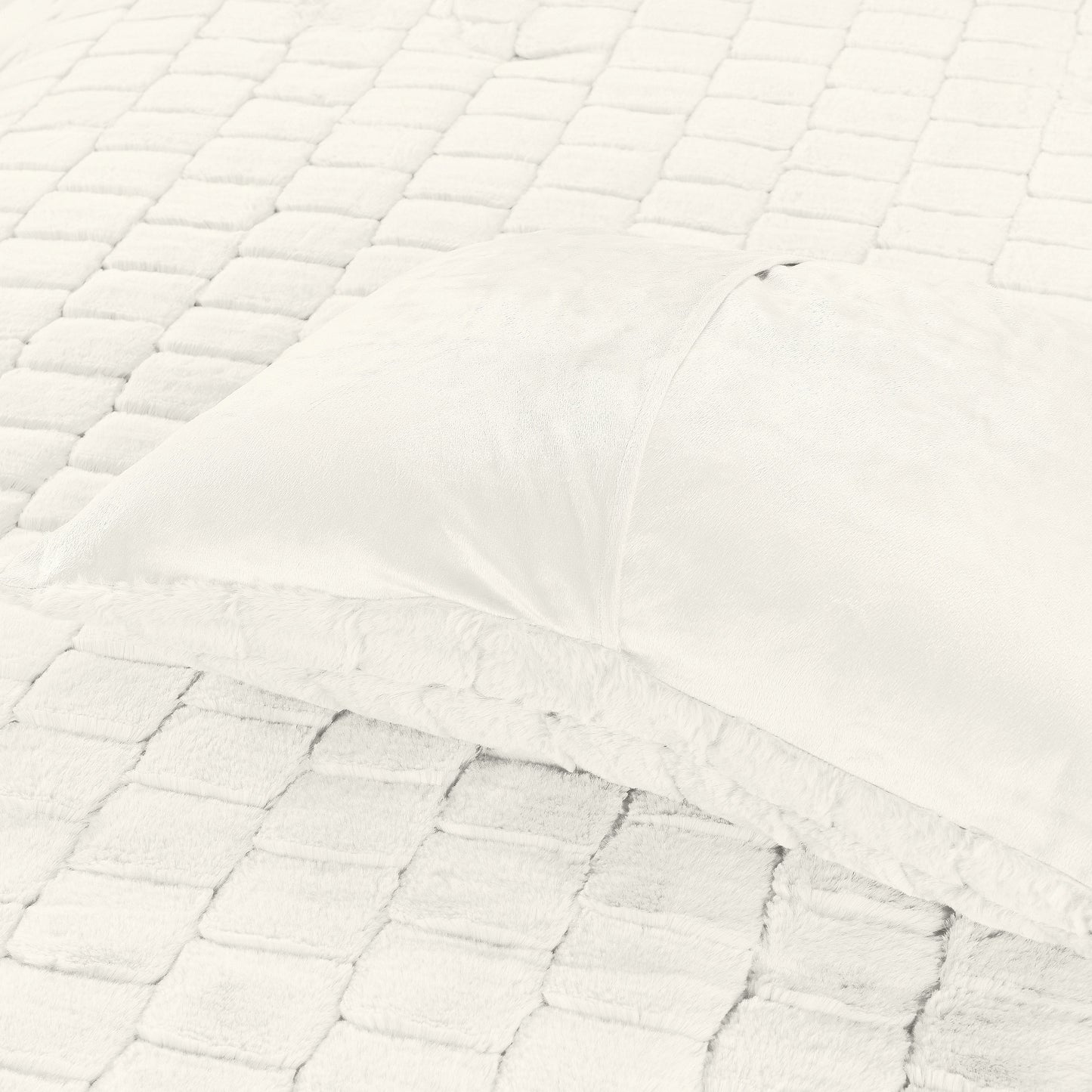 Elegant Comfort Fluffy 3-Piece Faux Rabbit Fur Comforter Set