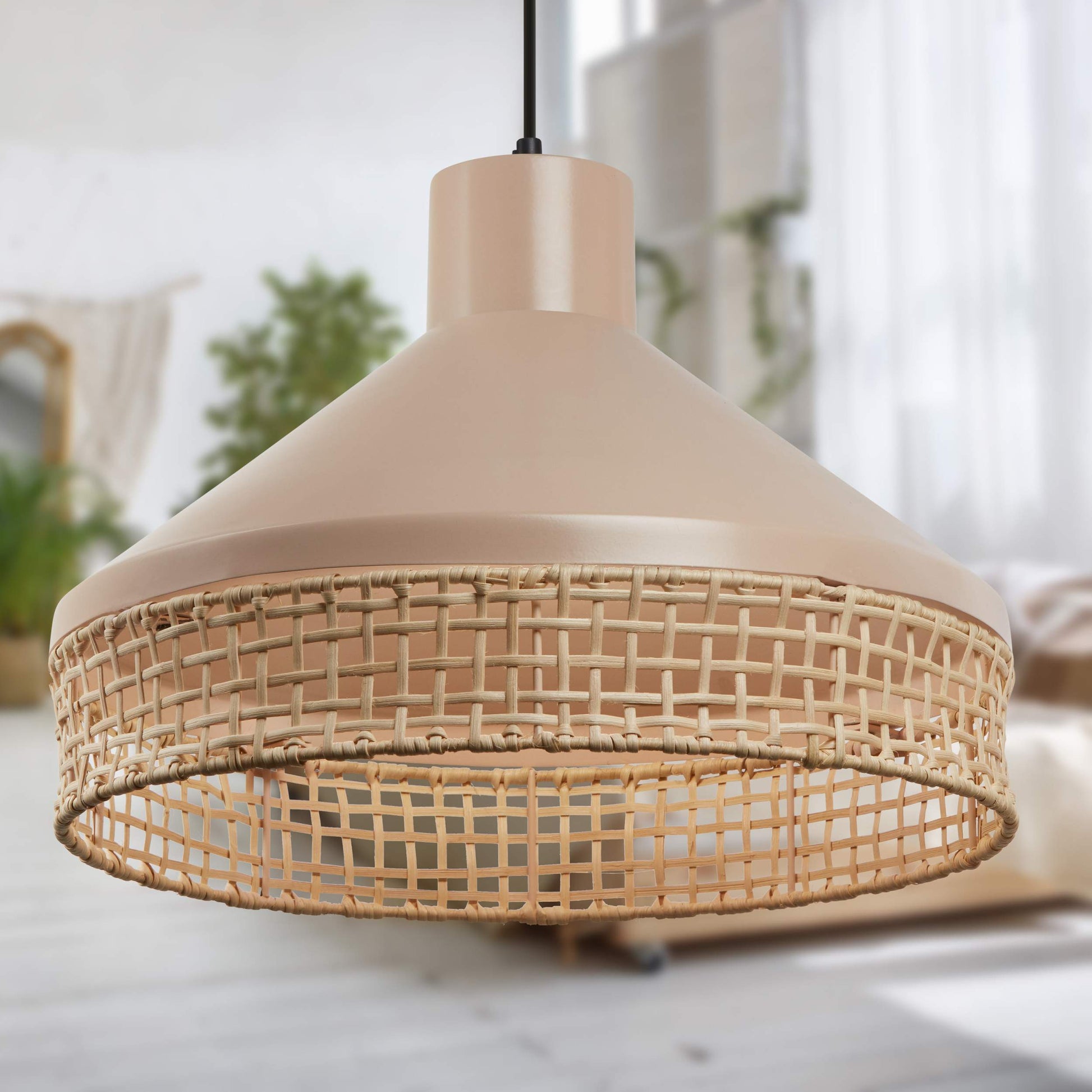 Bisque/Tan-