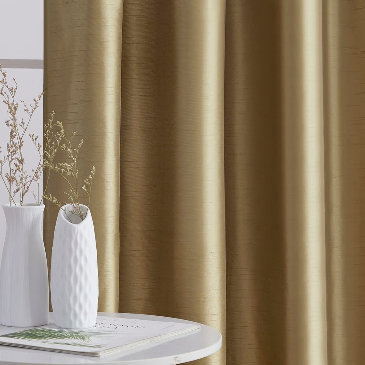 Taupe-