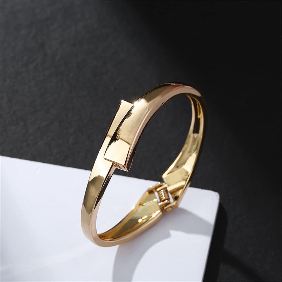 Metallic-