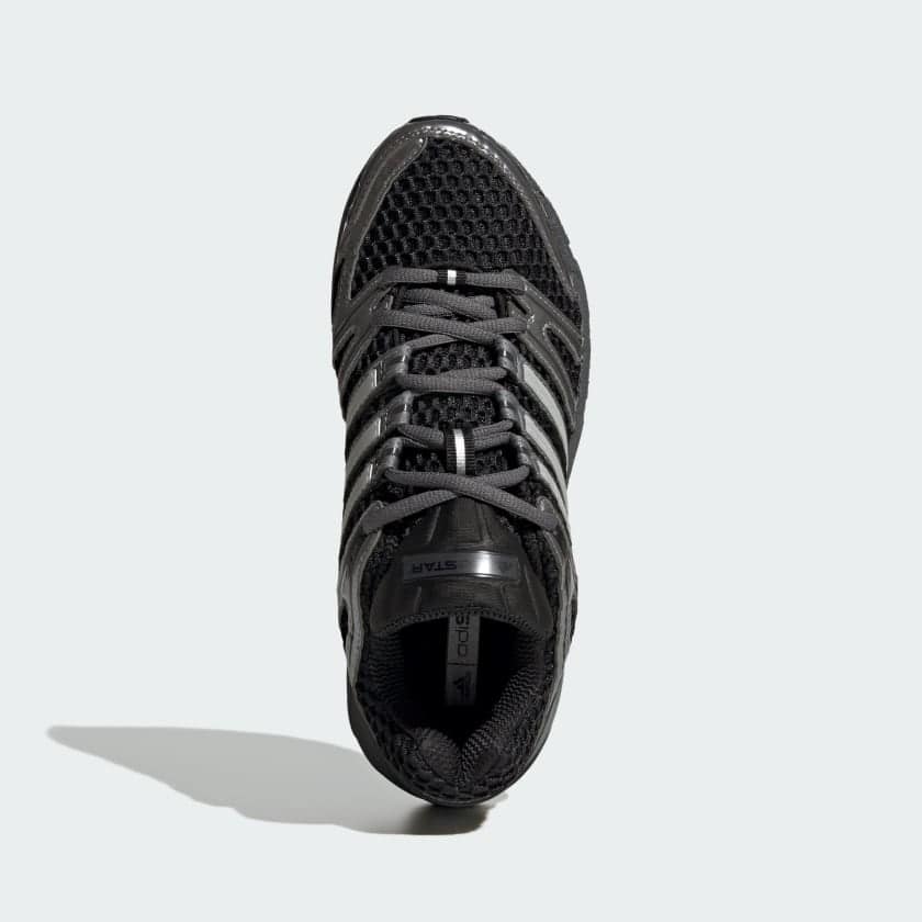 Core Black / Grey Six / Grey Two-