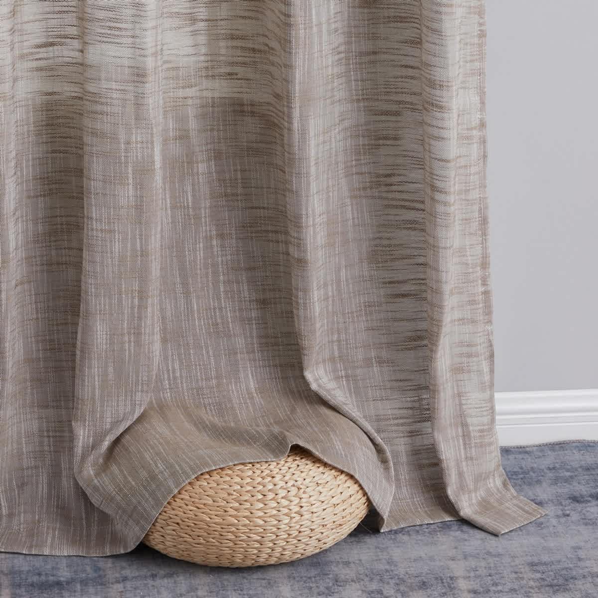 Taupe-