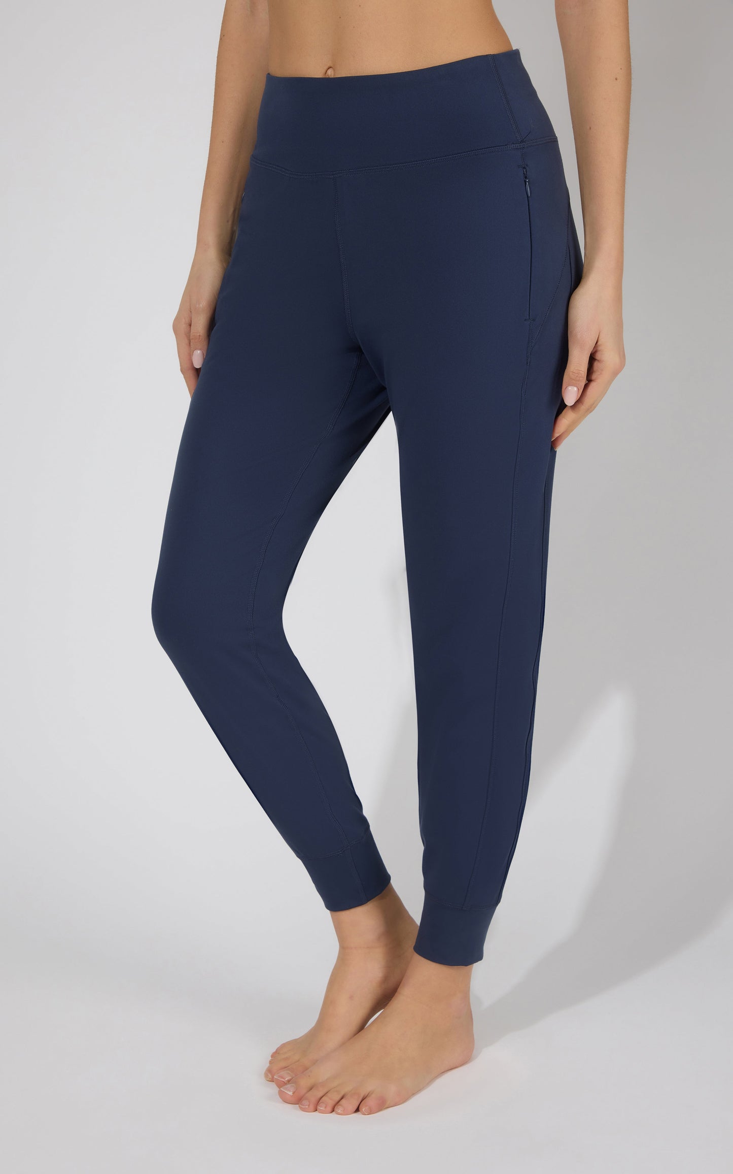 Interlock Zipper Pockets Greenwich Jogger - Our Linen Story