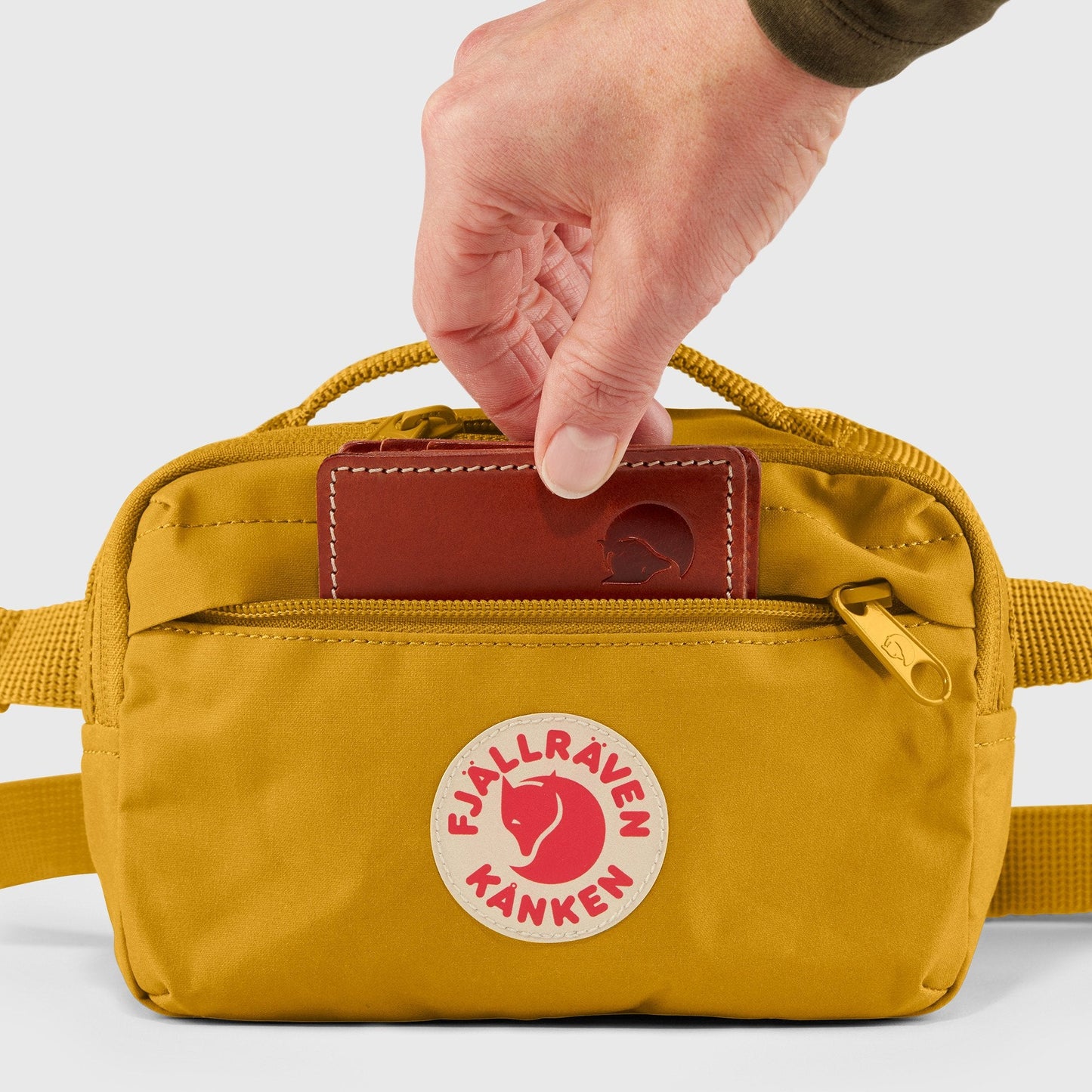 Fjallraven Unisex Kanken Hip Pack 2L - 23796-160