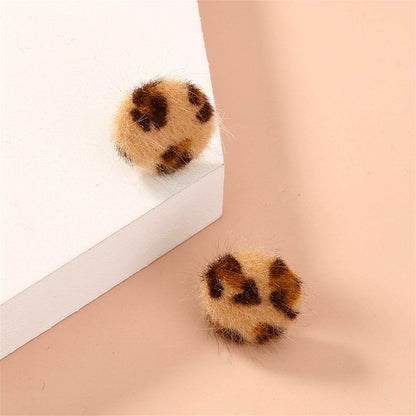 Gabardine & Silvertone Leopard Print Stud Earring
