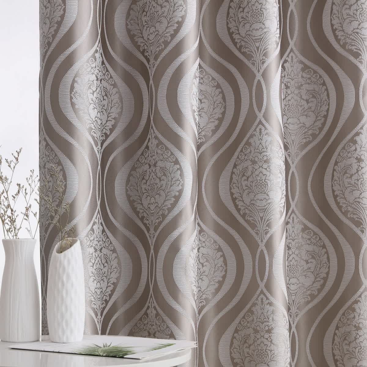 Taupe-
