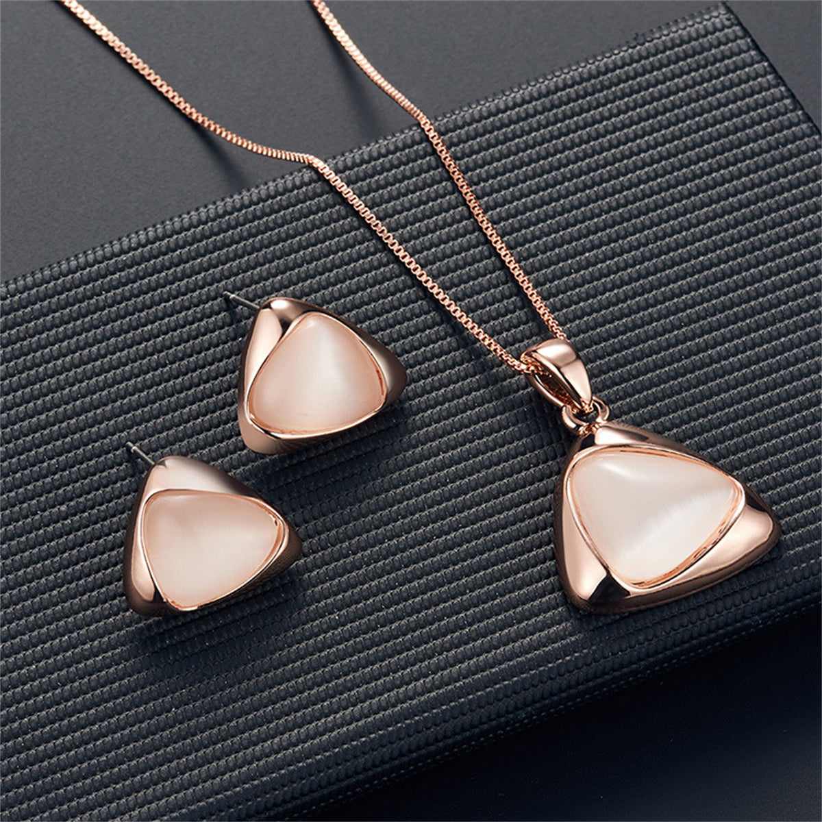 Metallic-