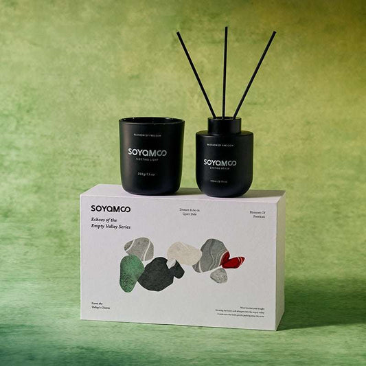 SOYAMOO Sandalwood Wilderness Echo Valley Candle & Diffuser Gift Set