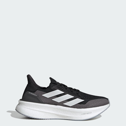 Core Black / Cloud White / Carbon-