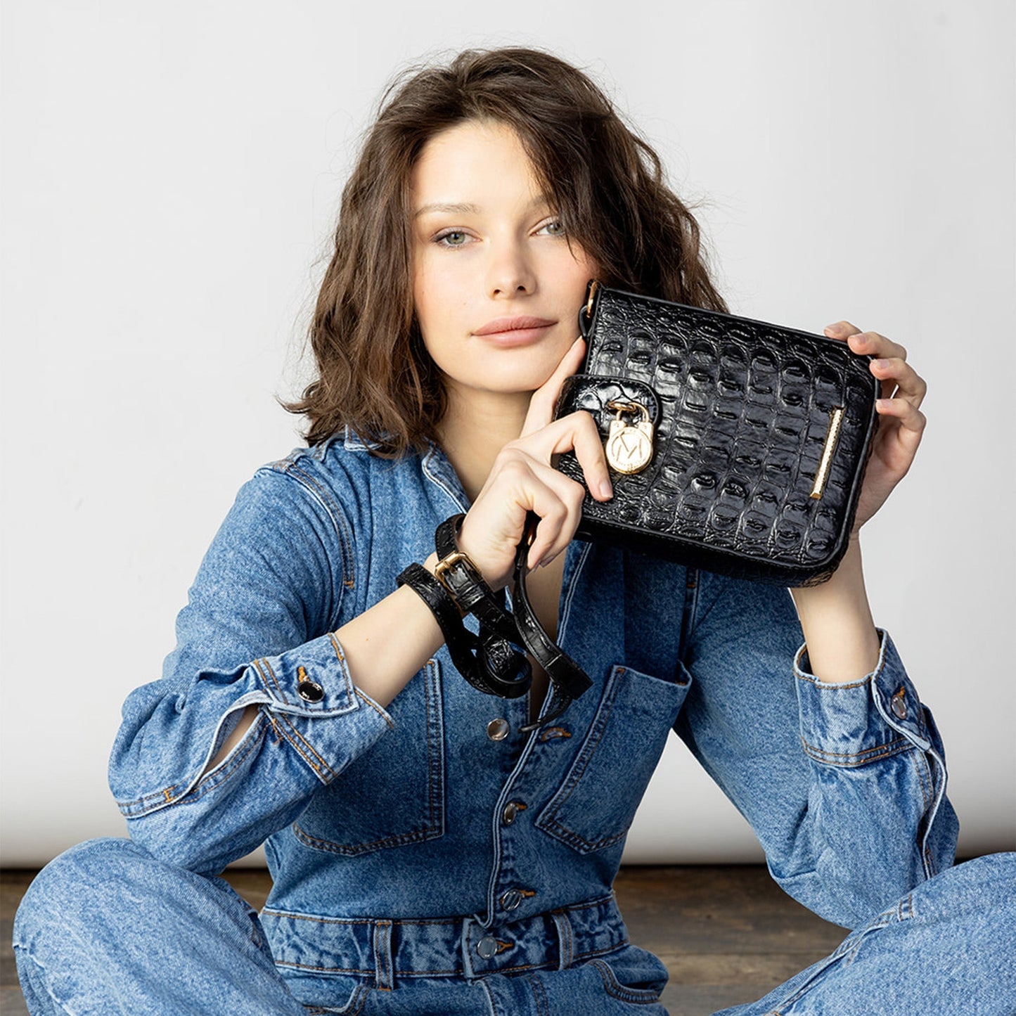 Avery Crossbody Bag