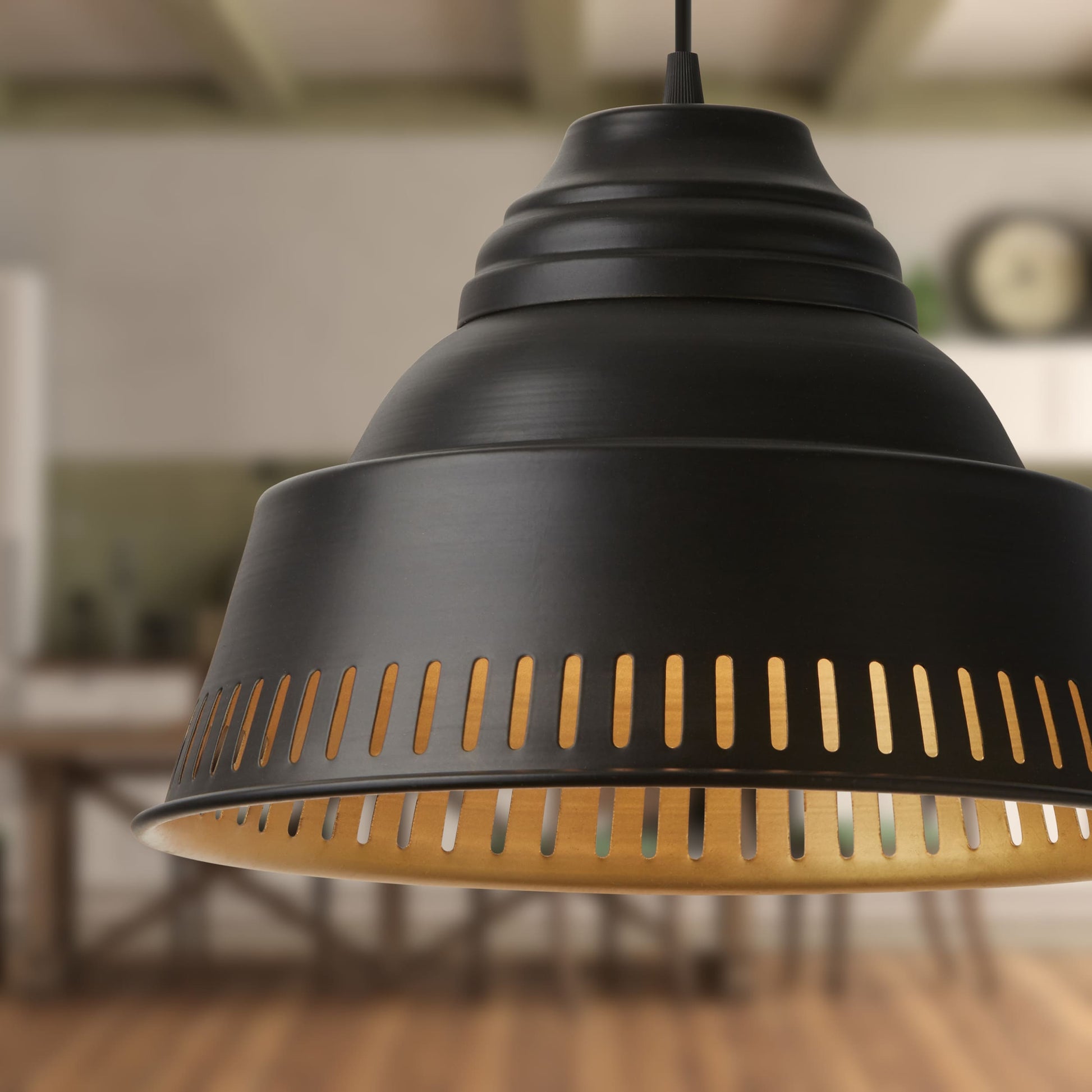 Black/Gold-