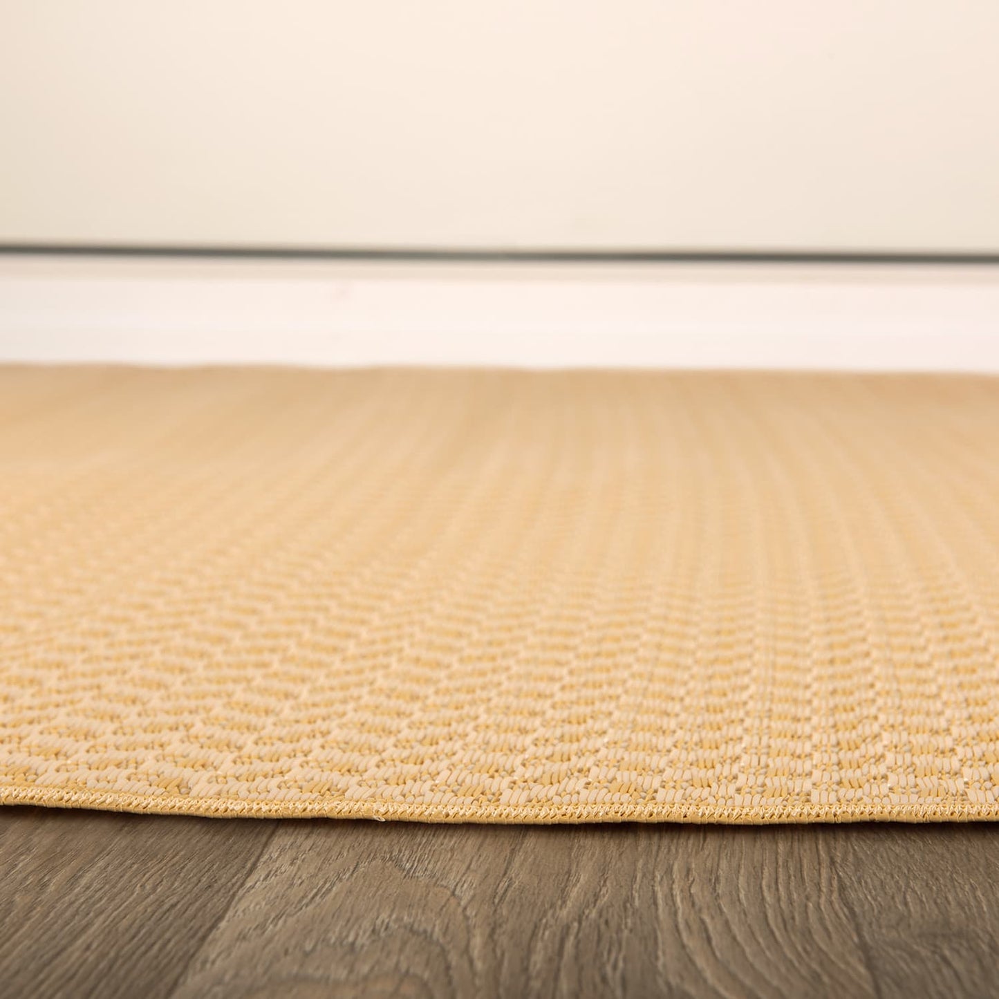 BEIGE-