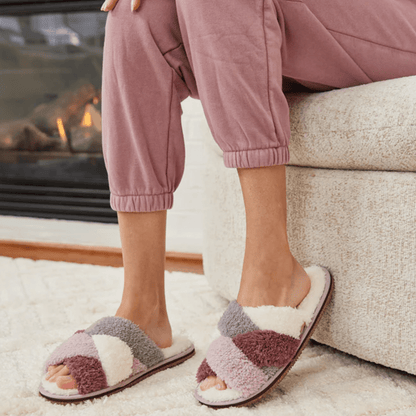 Feelgoodz Womens Equinox Sherpa Double Strap Slipper (Mulberry, Medium)