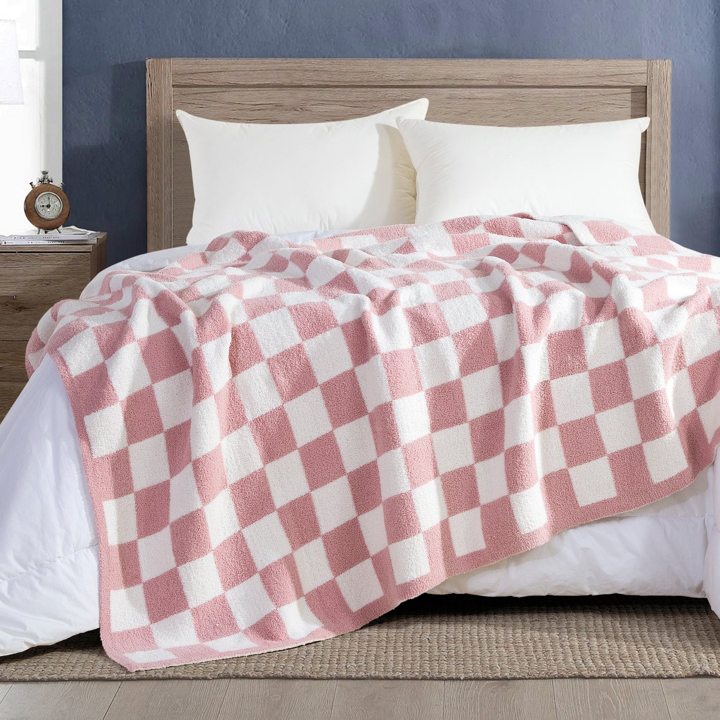 Elegant Comfort 50" x 70"  Ultra Soft Checkered Knitted Throw Blanket