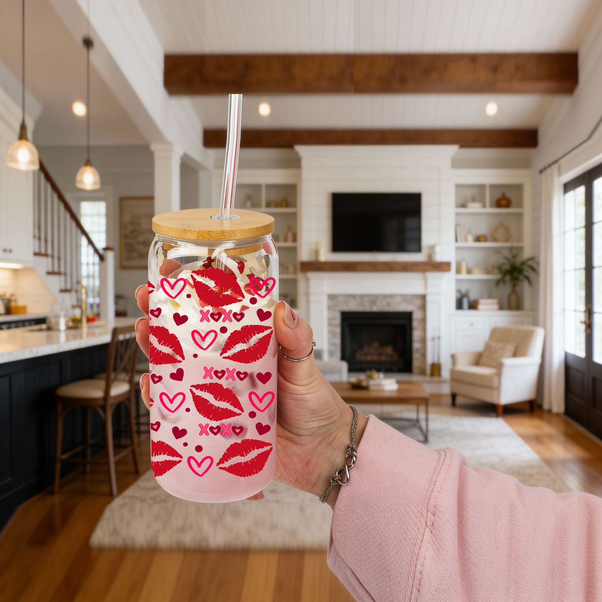 Red Lips XOXO 20oz by Gia Roma