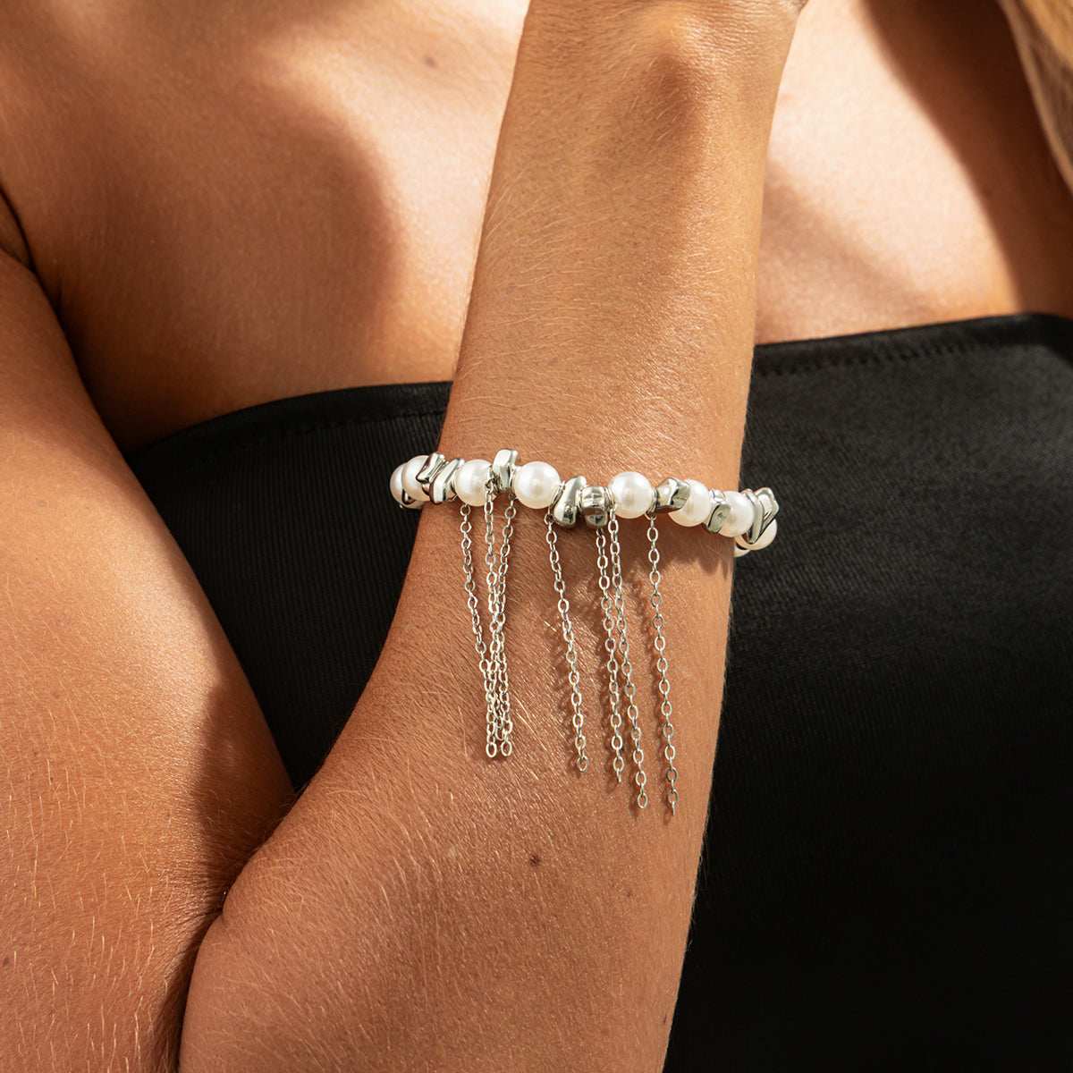 Pearl & Silvertone Tassel Beads Link Bracelet