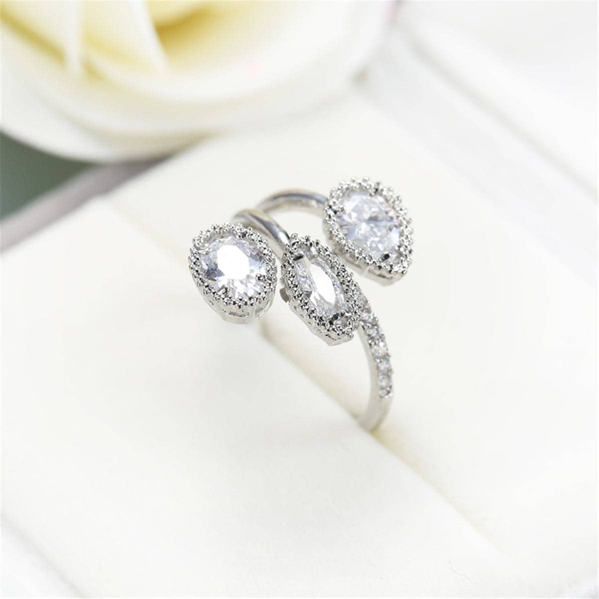 Crystal & Silvertone Rattan Ring