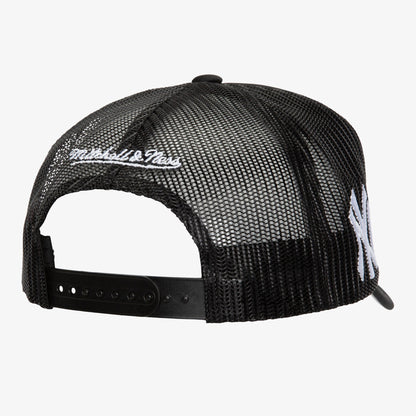 Mitchell & Ness Men's MLB Script Trucker Yankees Hats