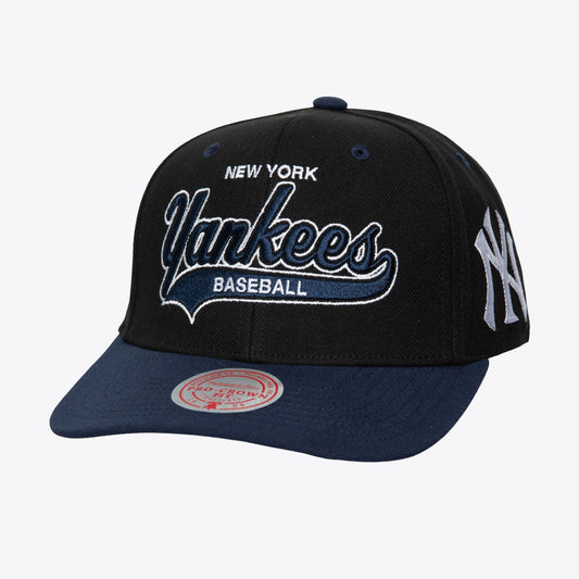 Men's Mitchell & Ness MLB Tailsweep 2.0 Pro Snapback Yankees