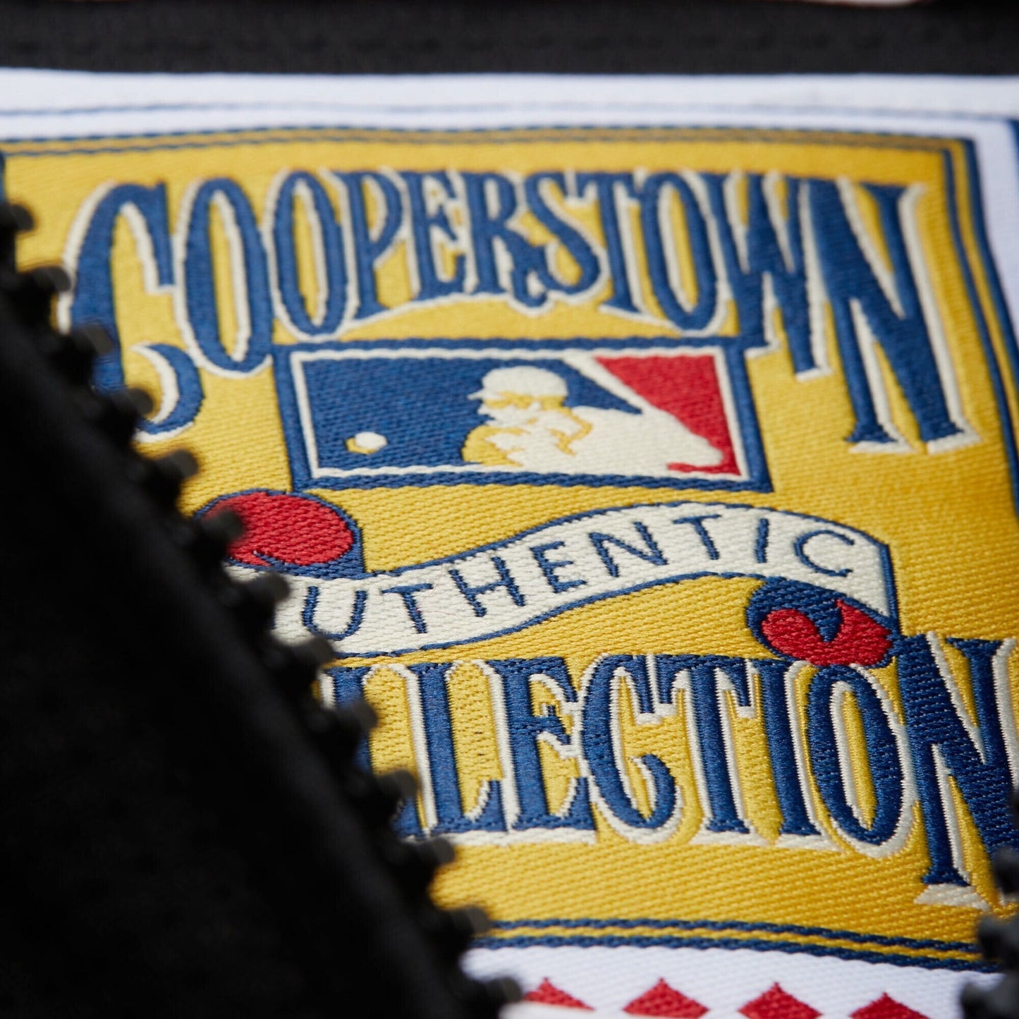 Men's Mitchell & Ness MLB Black Jacket Pirates 2005