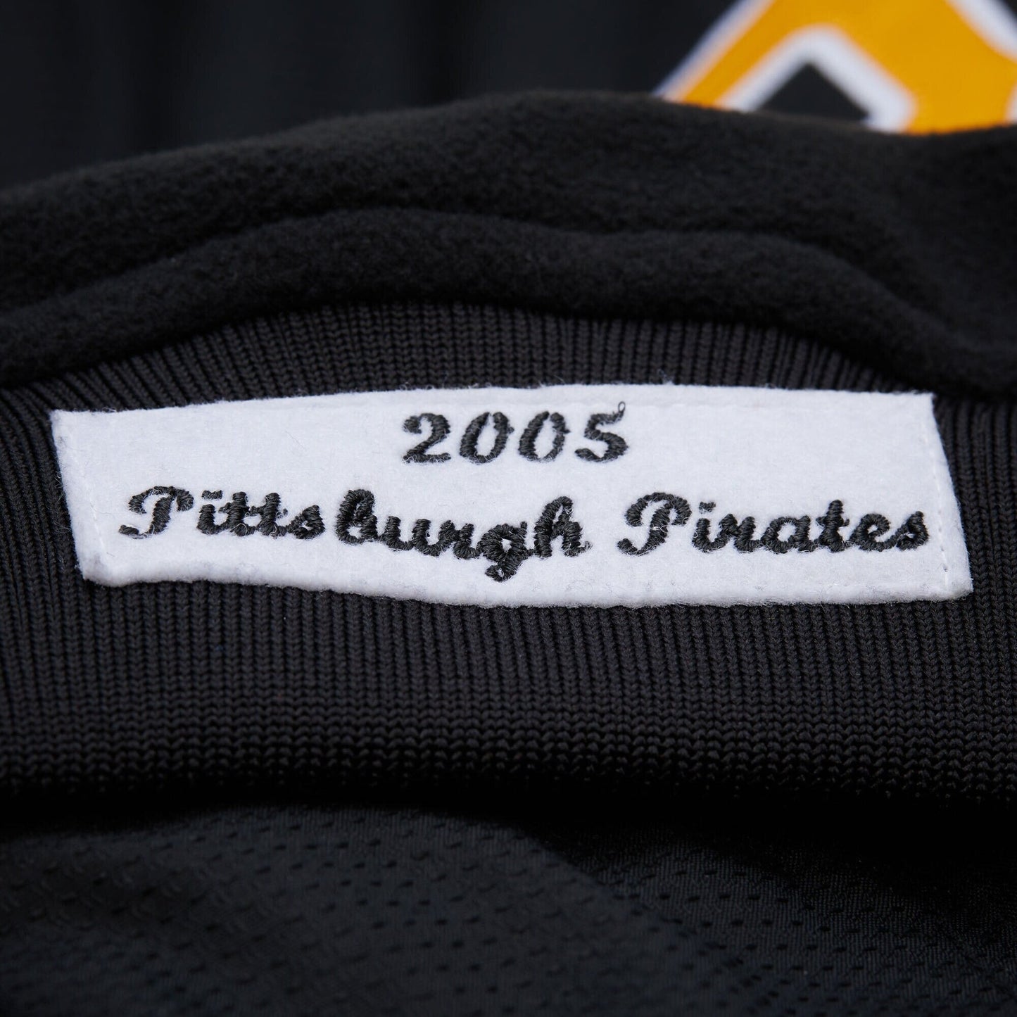 Men's Mitchell & Ness MLB Black Jacket Pirates 2005