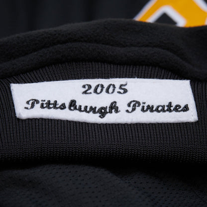 Mitchell & Ness Men's MLB Black Jacket Pirates 2005 Jackets