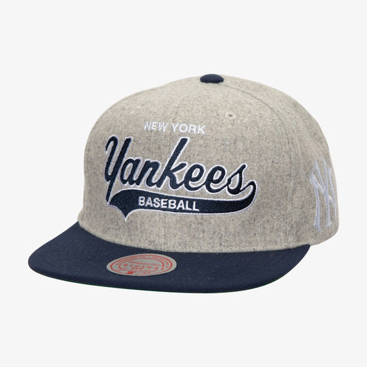 Men's Mitchell & Ness MLB Tailsweep 2.0 Melton Snapback Yankees