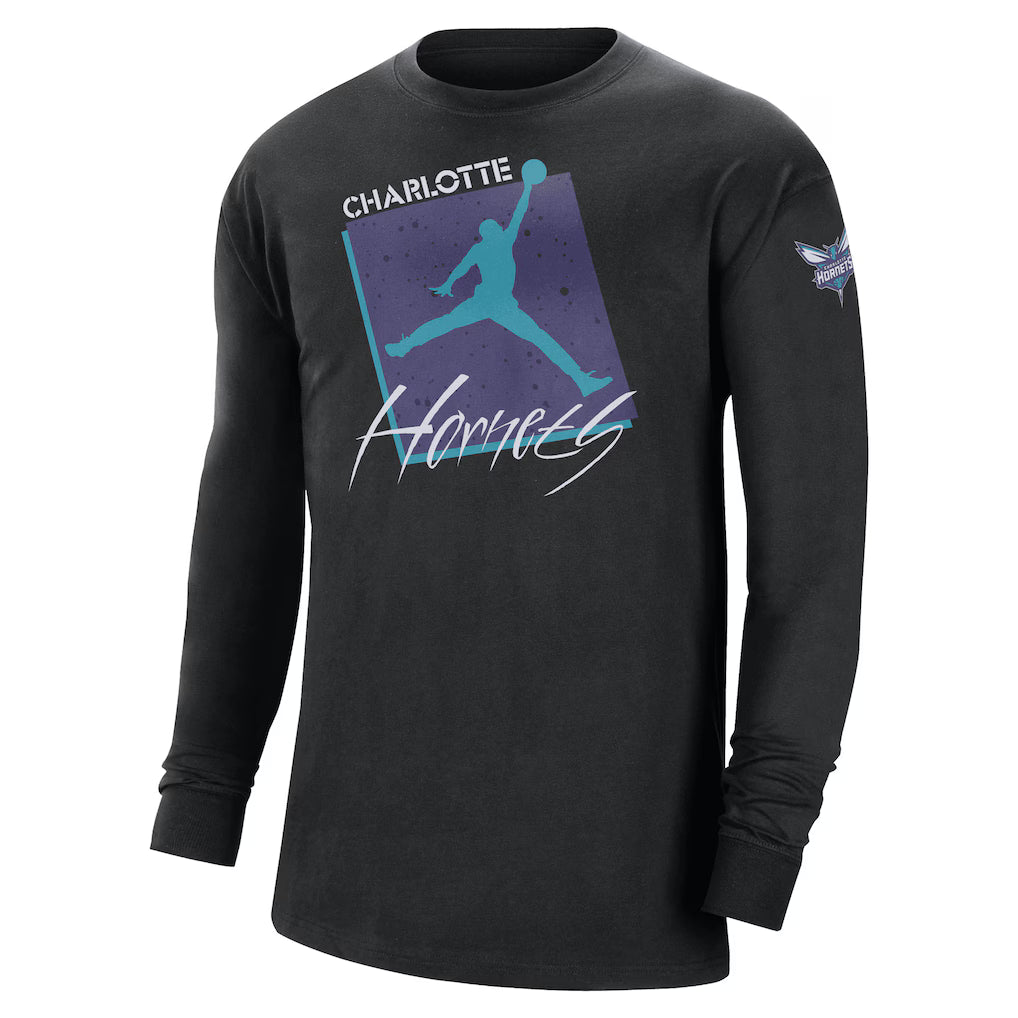 Nike Men's NBA Charlotte Hornets Courtside Statement Edition Max 90 T-Shirt