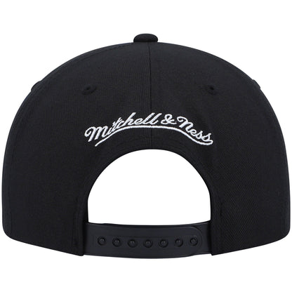 Mitchell & Ness Men's NBA Chicago Bulls Front Loaded Snapback