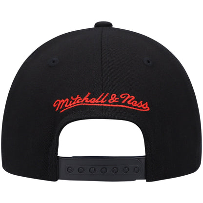 Mitchell & Ness Men's NBA Chicago Bulls Foundation Script Strecth Snapback