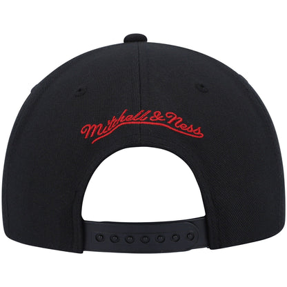 Mitchell & Ness Men's NBA Chicago Bulls Front Loaded Snapback