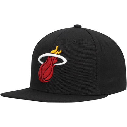 Mitchell & Ness Men's NBA Side Core 2.0 Snapback Heat Snapback Caps