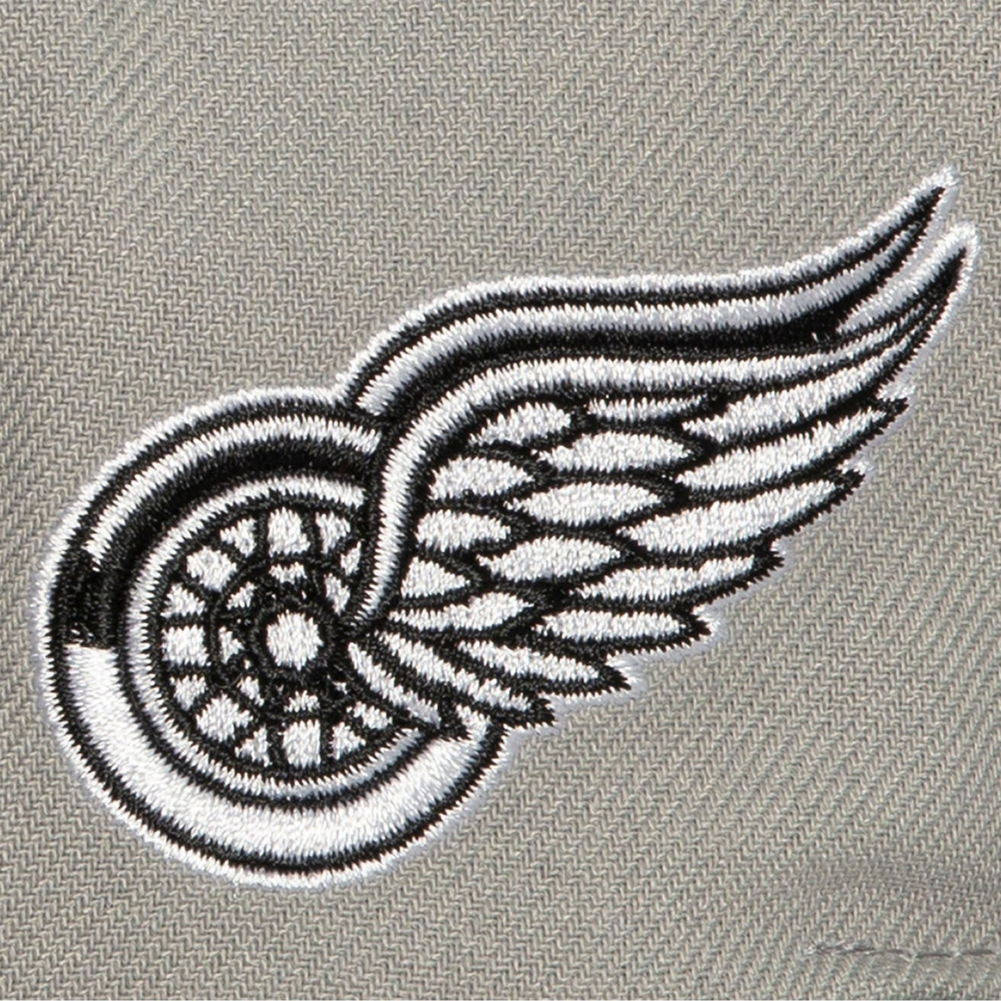 Mitchell & Ness Men's NHL Alternate Flip Snapback Red Wings Snapback Caps