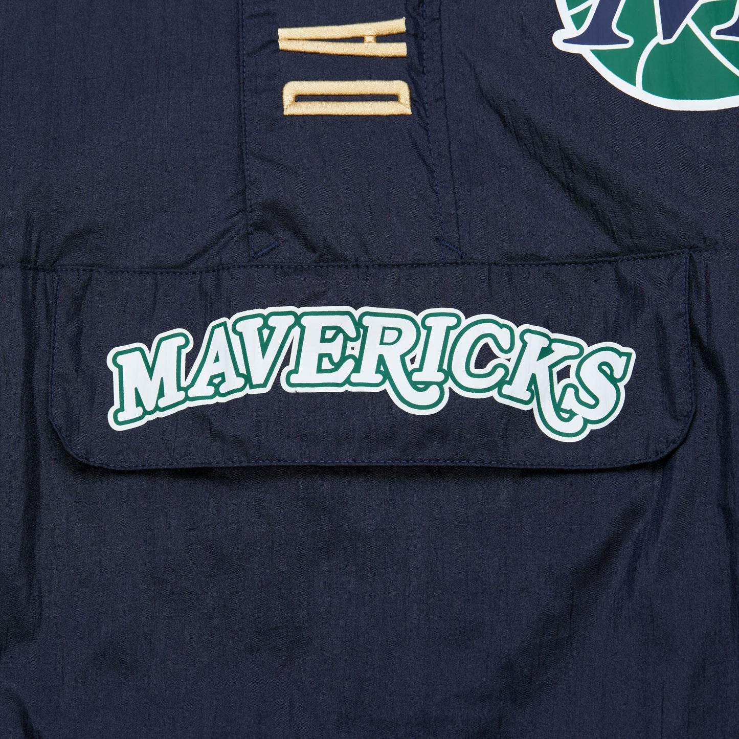 Mitchell & Ness Men's NBA Team Og 2.0 Anorak Windbreaker Vintage Logo Mavericks Windbreakers