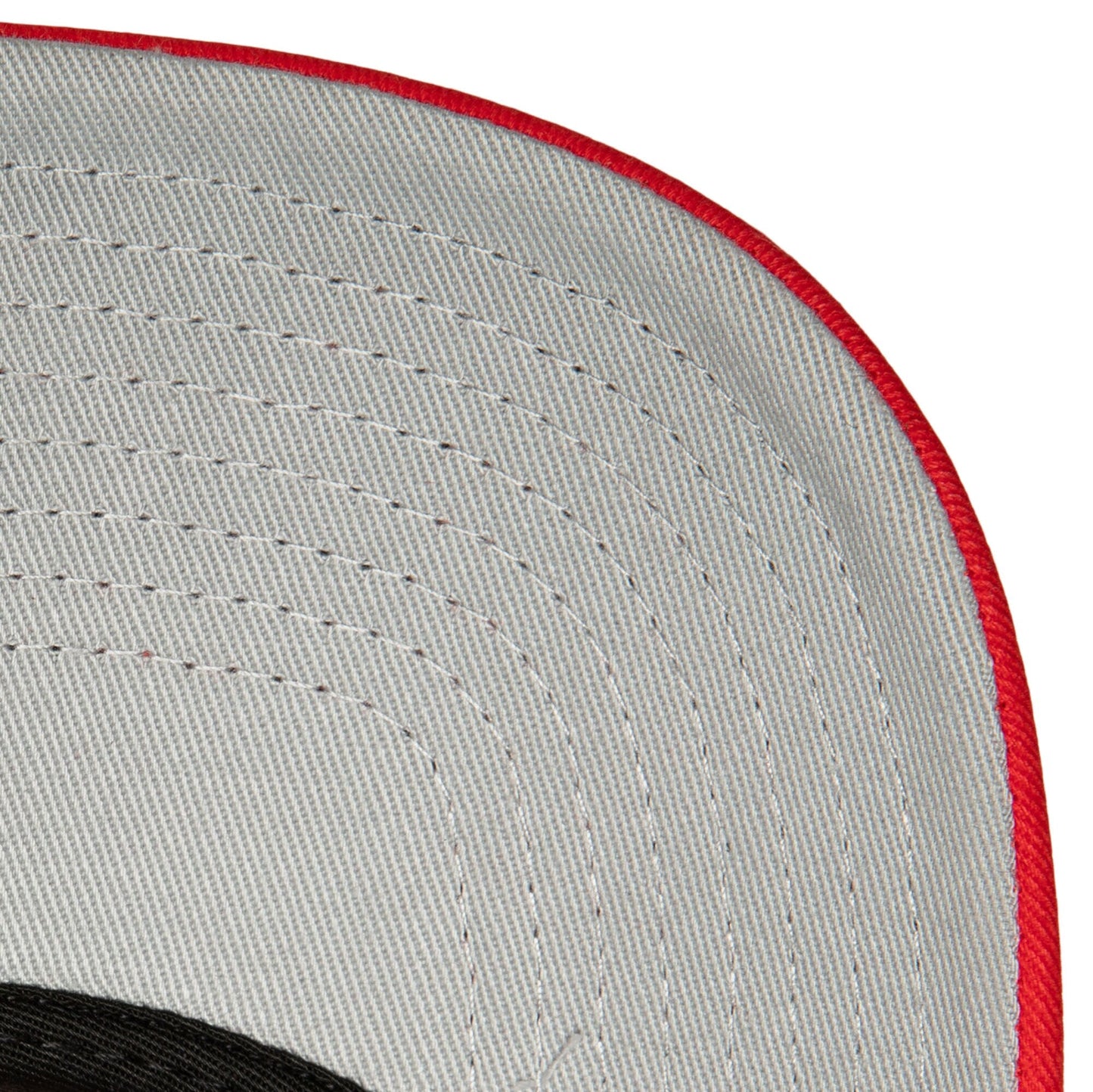 Men's Mitchell & Ness MLB Curveball Trucker Coop White Sox - Red