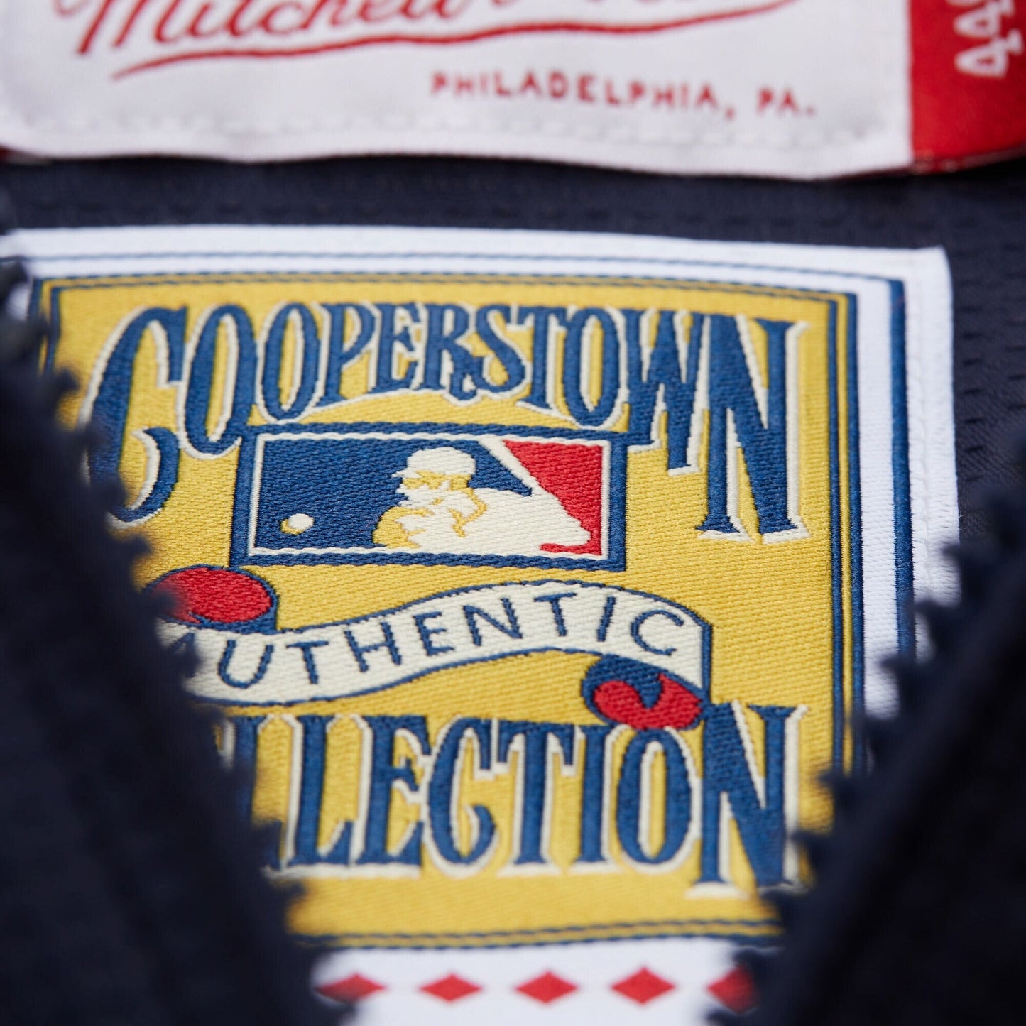 Mitchell & Ness Men's MLB Navy Jacket Braves 2005 Jackets