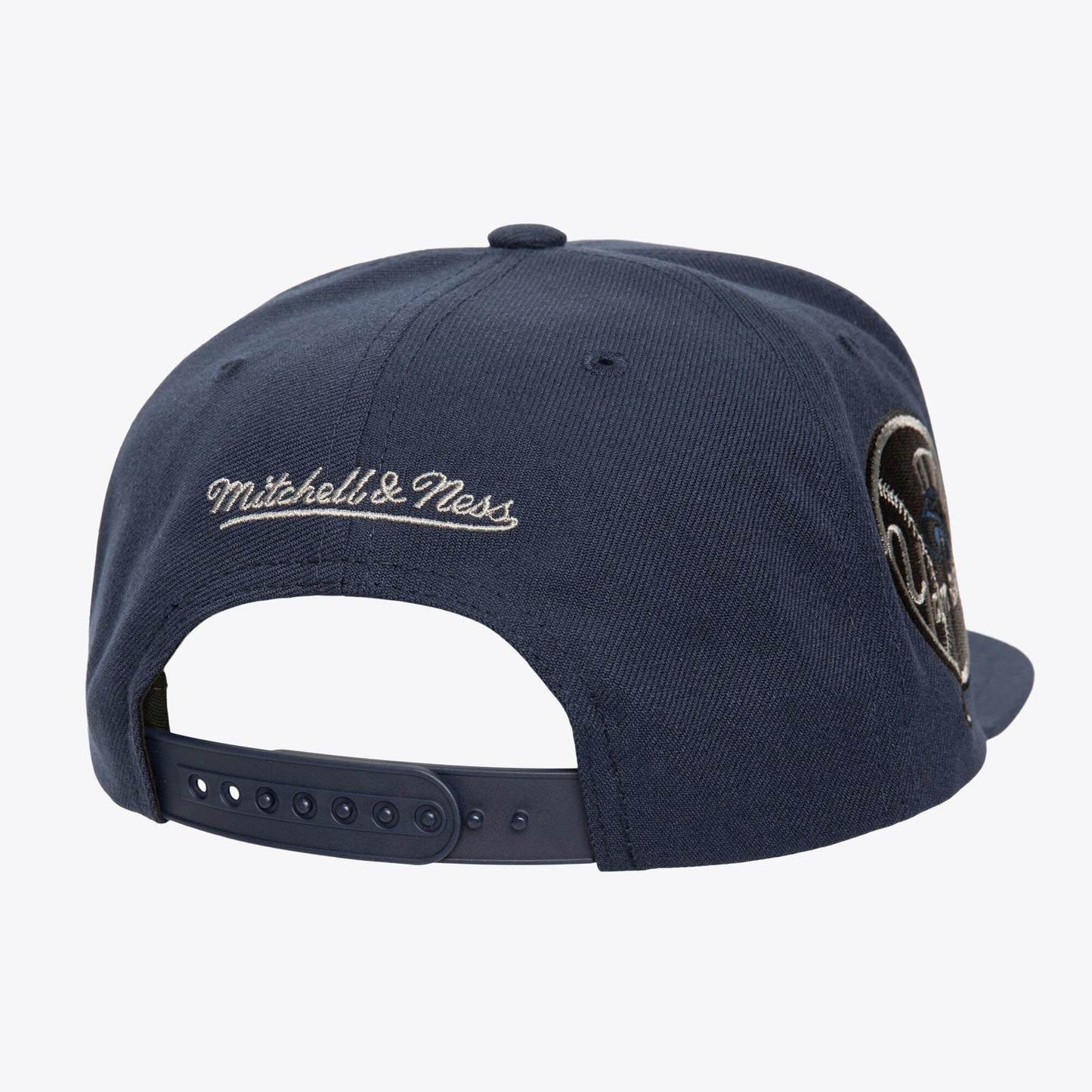 Men's Mitchell & Ness MLB Logo Eclipse Snapback Yankees