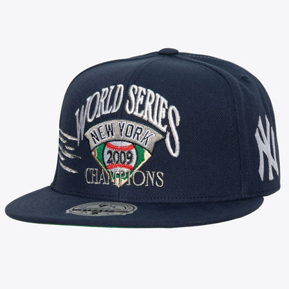 Mitchell & Ness Men's MLB Out Of The Park Champions Fitted Yankees Fitted Caps
